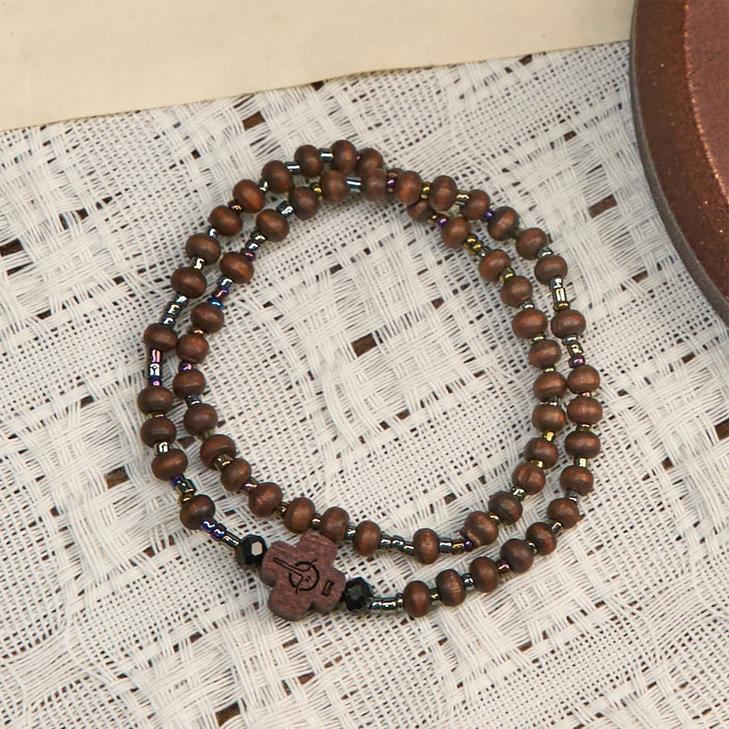 Classic Wooden Bead Bracelet with Cross: Timeless Emblem of Understated Faith